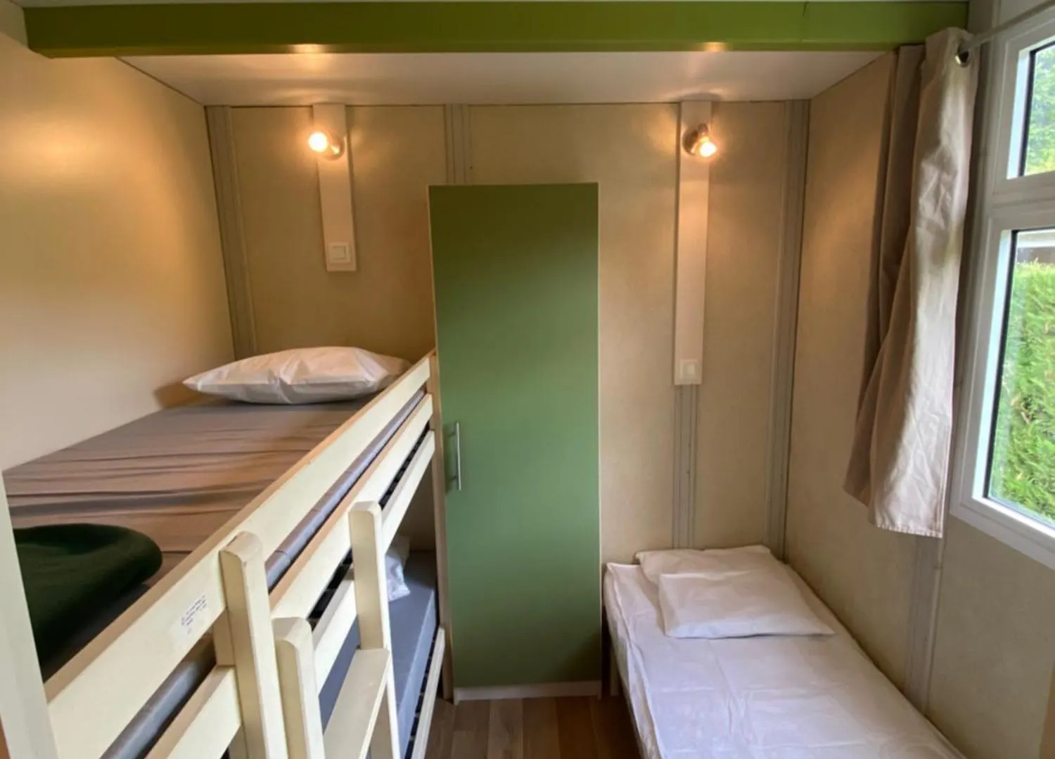 Hotel Complexe Les 4 Saisons Oust 0*,  Francia