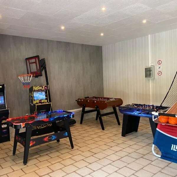 Complexe Les 4 Saisons Hotel Oust Campsite